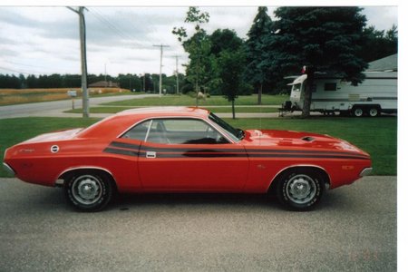 72 challenger 002.jpg